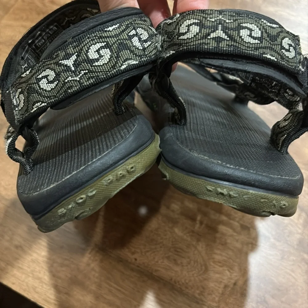 Teva sandals men 12. Hiking, outdoor shoes. Very good condition.